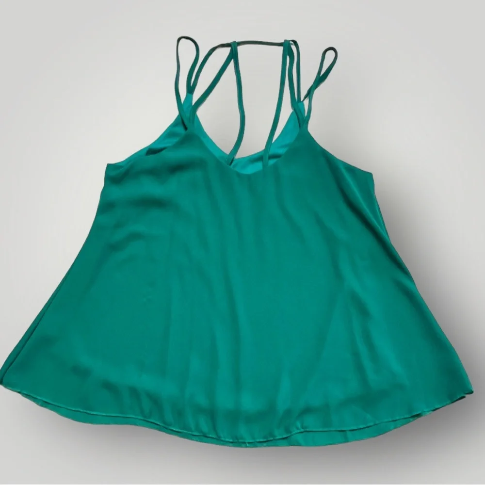 Lot/2 Camisoles Tops Blue & Green - Picture 2 of 15